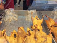 -狗撵鸭(泰山公寓店)
