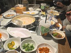 -尚尚仙·酸汤猪手·猪肚鸡火锅(华联万柳购物中心店)