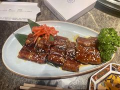 烤活鳗鱼-日进一片海.生腌海鲜火锅.宵夜烧烤(三里屯总店)