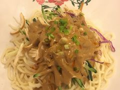 麻酱鸡丝凉面-锅儿挑面馆