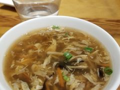 招牌酸辣汤-小牛锅贴(西环路店)