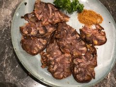 -衡哥肉铺