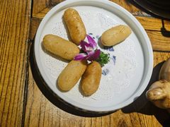 -快活林酸汤鱼鲜品火锅店(甲秀楼店)