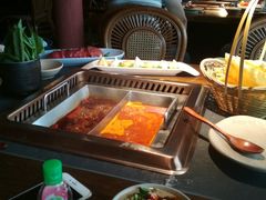 -老牌坊云南鱼豆花火锅(哈西万达店)