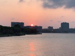-上海滴水湖皇冠假日酒店