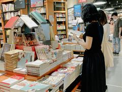 -西西弗书店&矢量咖啡(凯德晶萃广场店)