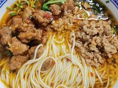 辣肉面-沪西老弄堂面馆(定西路店)