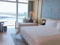 -深圳国际会展中心希尔顿酒店(前海华发冰雪世界店)