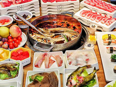 -来龍儿鲜切牛肉自助老火锅