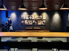 -瑞幸咖啡(华新地铁站地下商业街店)