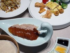 老北京经典烤鸭-花家怡园(四合院总店)