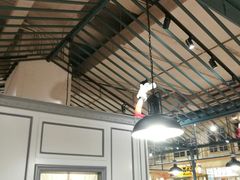 -大食代美食广场(上海中心店)