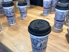 -霸王茶姬(上海静安大悦城店)