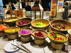 -飨食汇全日制餐厅·昆山皇冠假日酒店(九方店)