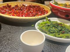 -万重锦·人文川菜馆(骡马市店)