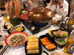 -鲜入围煮花胶鸡海鲜火锅