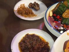 -富正毅三下锅·湘西韵味(天门山索道店)