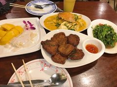 -Dang restaurant (patong phuket)