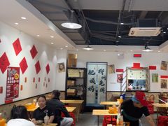 -柳州肥姨妈大骨螺蛳粉(曹路店)