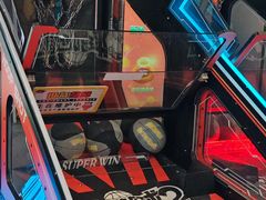 -爱玩嘉年华(龙湖曲江天街店)