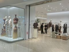 -王府井百货熙地港店