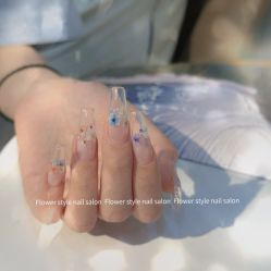 -花系美·美甲美睫精品店