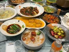 -德彪酒馆围炉串串