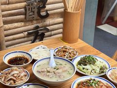 -竹笼蹄花蘸水菜