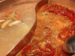 -山城鼎重庆老火锅(西安钟楼店)