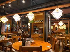 大堂-云海肴·汽锅鸡·云南菜(天山百盛优客店)