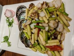 -黄泥岗·地道湖北菜(奥特莱斯店)