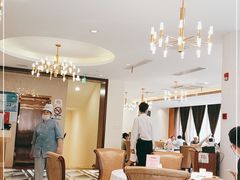 大堂-老人和饭店(淮海中路店)