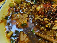 -拈签一笑黄牛肉辣卤串串