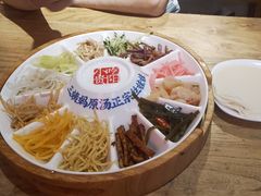 -怪噜范·老贵阳街头名小吃(鸿通城店)