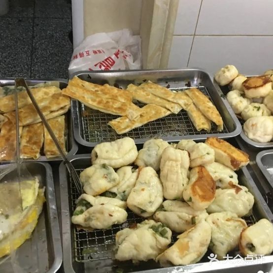 胡记生煎包(公园新村店)