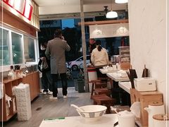 -李与白包子铺(桐梓林店)