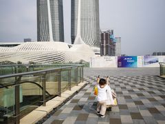 -南京眼步行桥