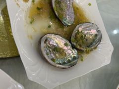 蒜蓉蒸鲍鱼-众味海鲜大排档·活海鲜·潮汕味(南澳店)