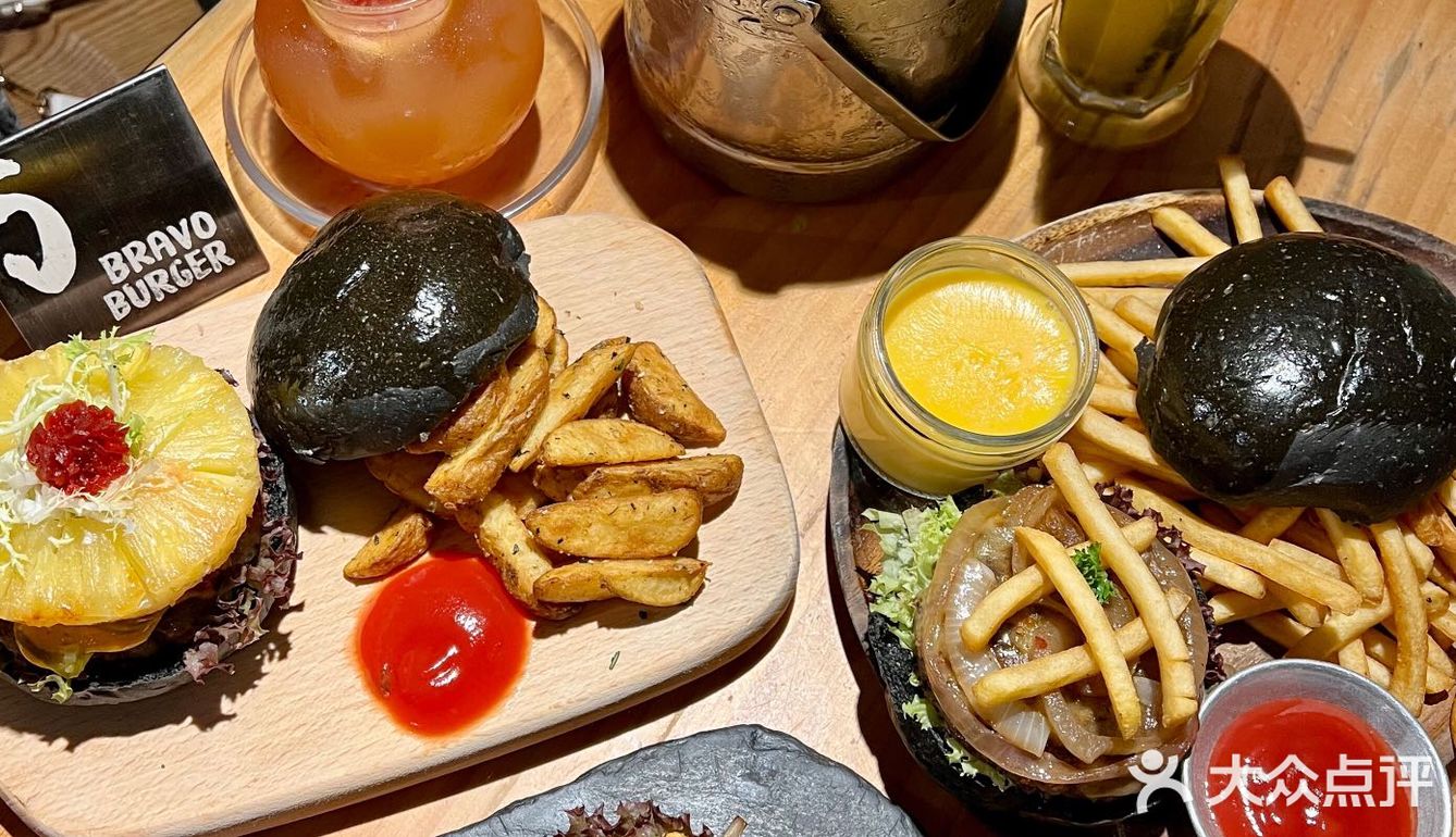 厦门探店｜沙坡尾必吃的黑汉堡快来收了他！