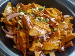 砂锅烧山菌-老牌坊鲁菜名店(宽厚里店)