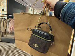 -百联奥特莱斯广场(长沙店)