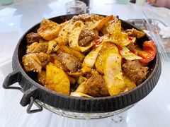 特色炕锅羊肉-撒拉人家.酸菜牦牛肉火锅