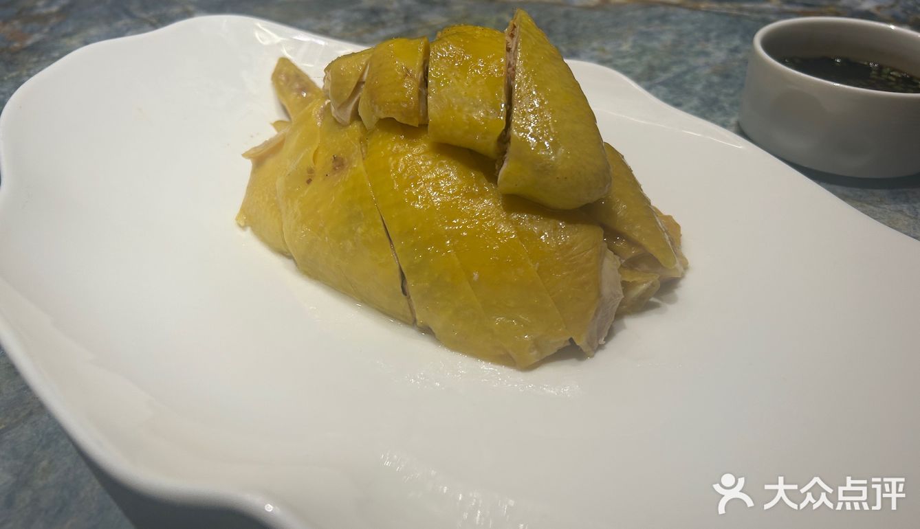 面积特别大，是上海这里特别正宗的蒙古菜