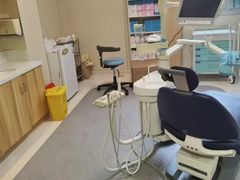 -上海仁爱医院口腔科 · 种植