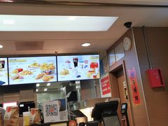 -麦当劳(轻轨曹杨路店)