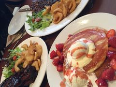 -Pancakes on the rocks(Darling Harbour)