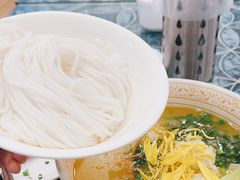 -桥香园云南过桥米线(金马碧鸡店)