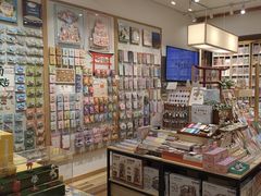 -猫的天空之城概念书店(束河店)