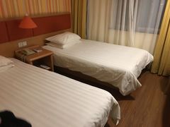 -雅悦酒店(苏州东吴北路宝带路地铁站店)