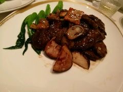 双菇炒澳洲牛肉-金轩中餐厅 Jin Xuan(浦东丽思卡尔顿酒店)